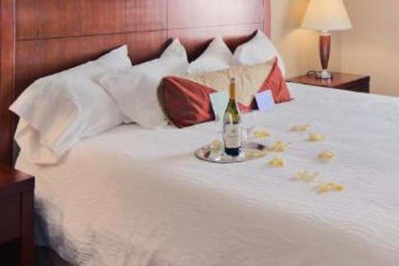 Hilton Garden Inn Ларами Экстерьер фото