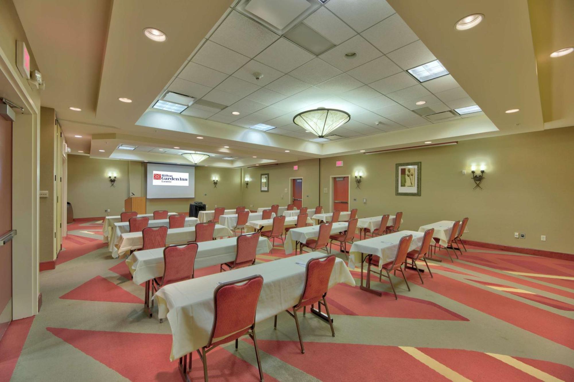 Hilton Garden Inn Ларами Экстерьер фото