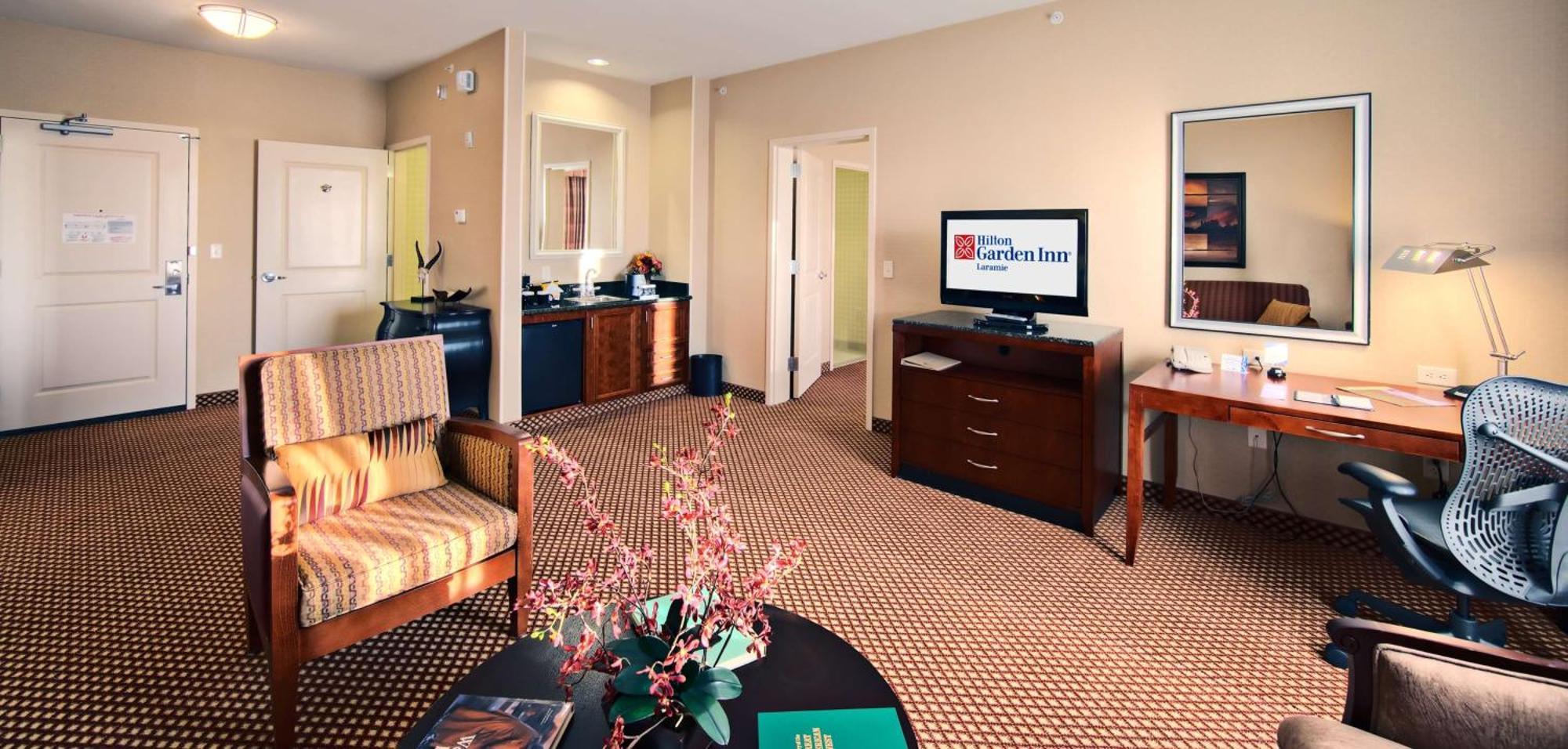 Hilton Garden Inn Ларами Экстерьер фото