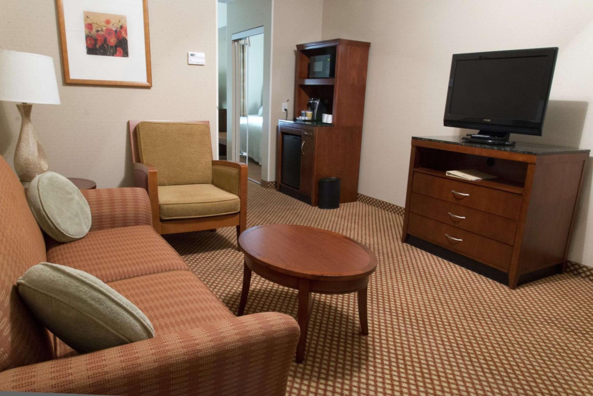 Hilton Garden Inn Ларами Экстерьер фото