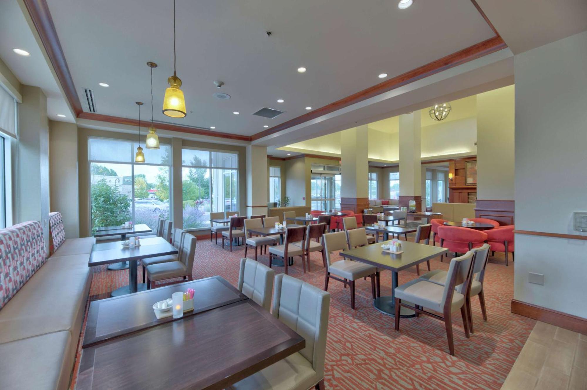 Hilton Garden Inn Ларами Экстерьер фото