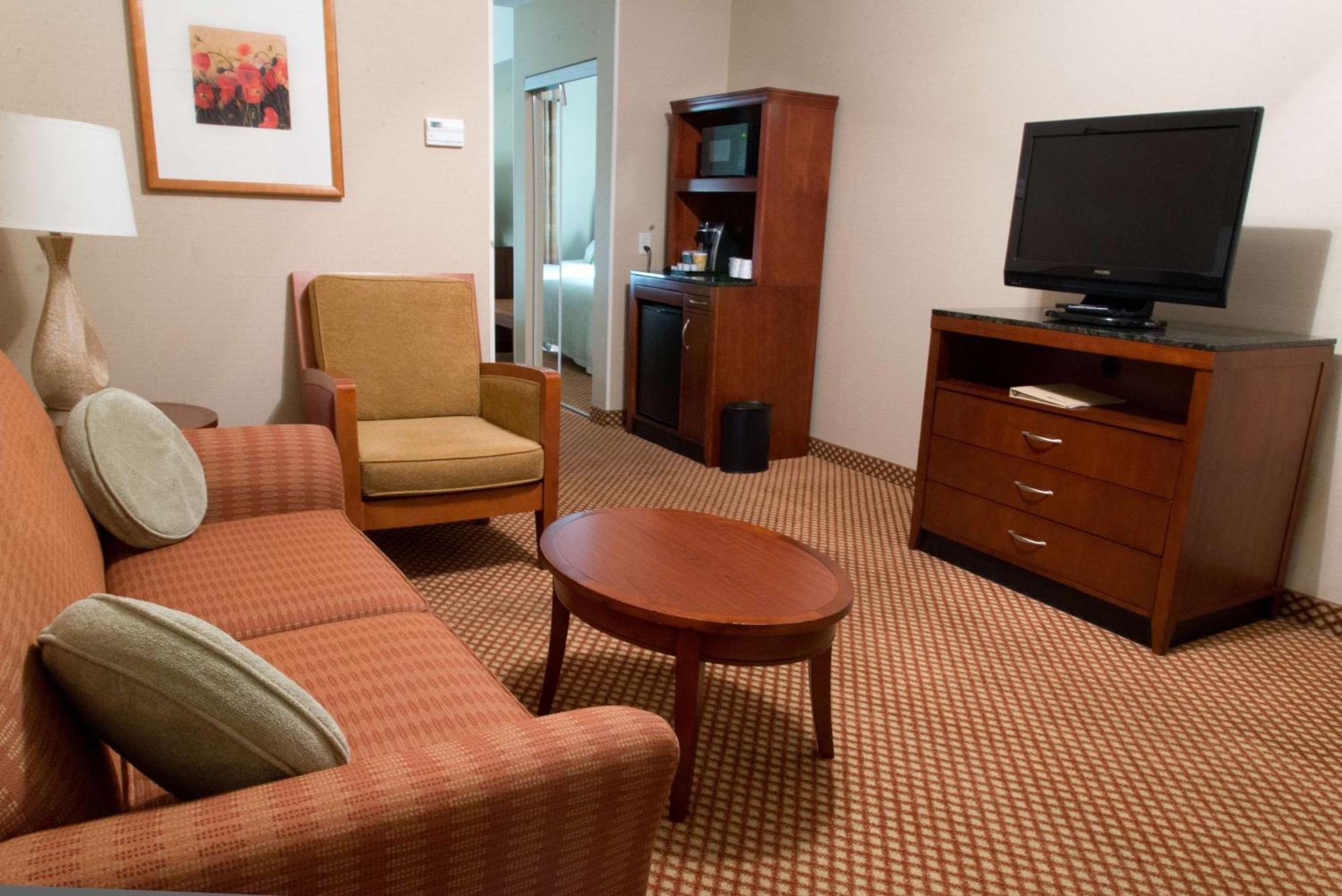 Hilton Garden Inn Ларами Экстерьер фото