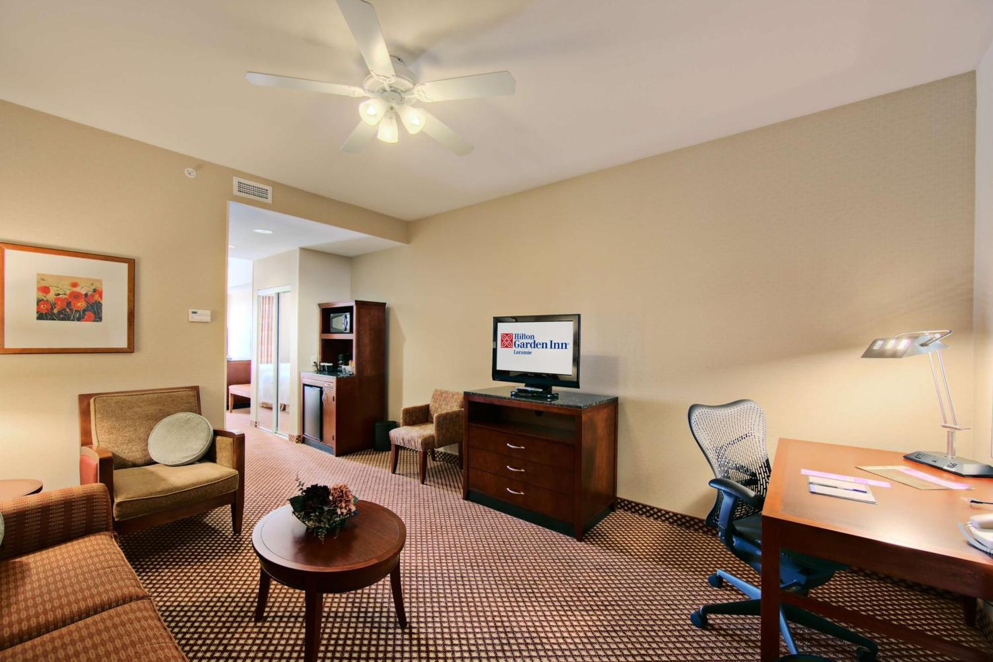 Hilton Garden Inn Ларами Экстерьер фото
