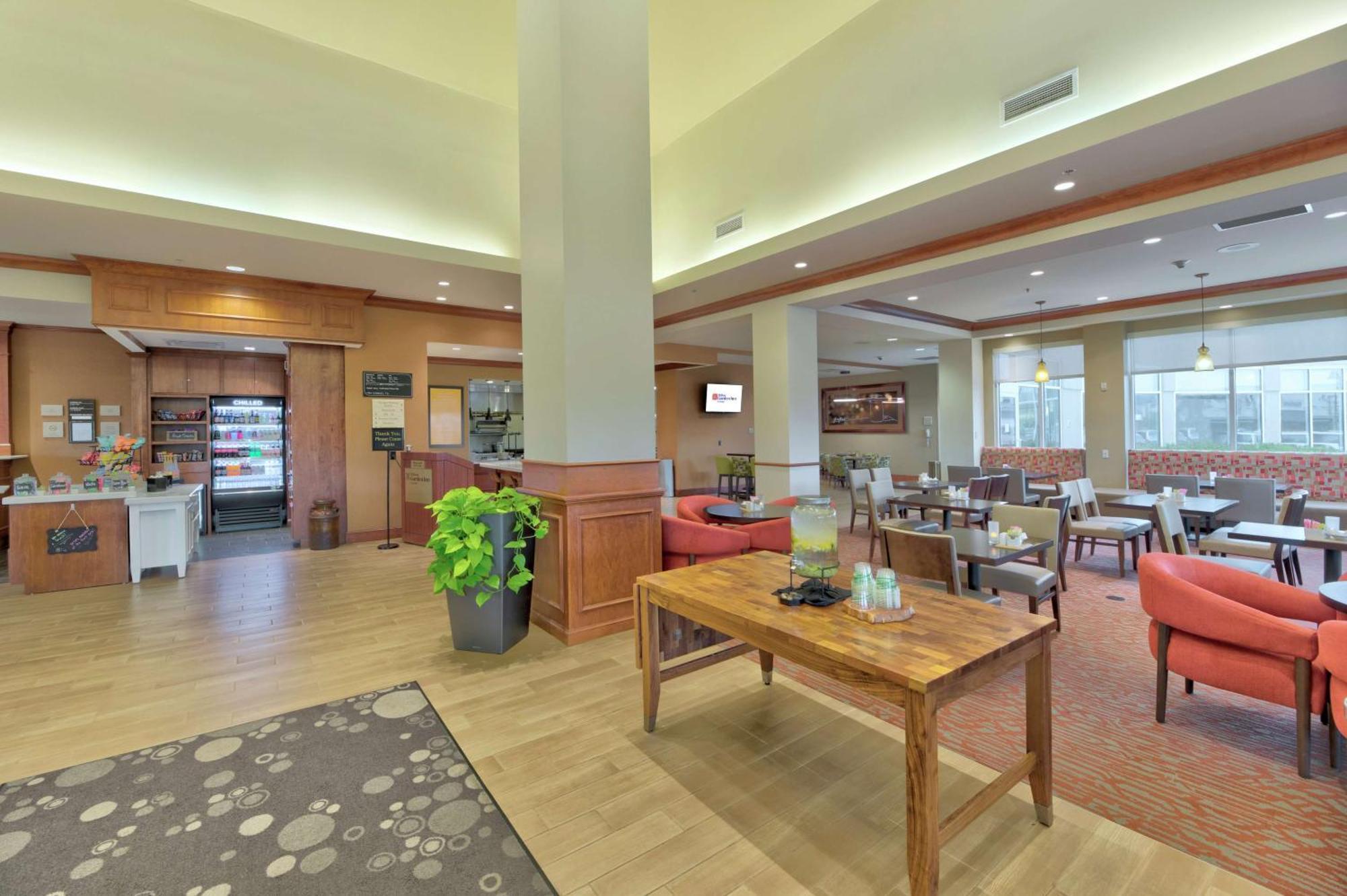 Hilton Garden Inn Ларами Экстерьер фото