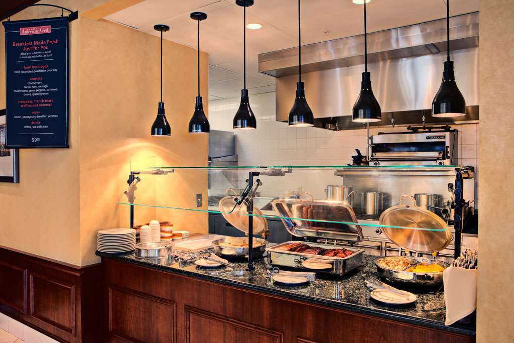 Hilton Garden Inn Ларами Ресторан фото