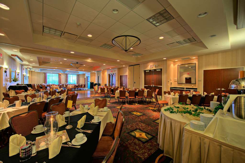 Hilton Garden Inn Ларами Ресторан фото