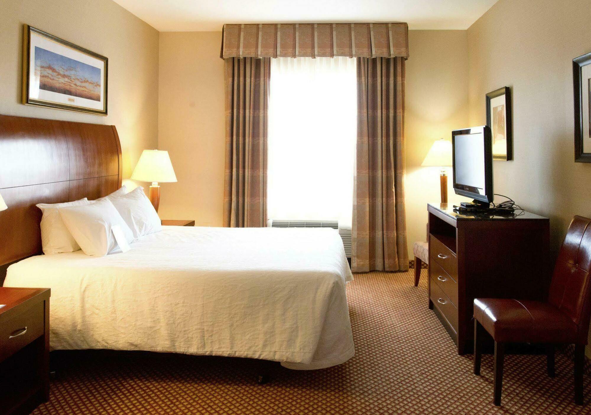 Hilton Garden Inn Ларами Экстерьер фото